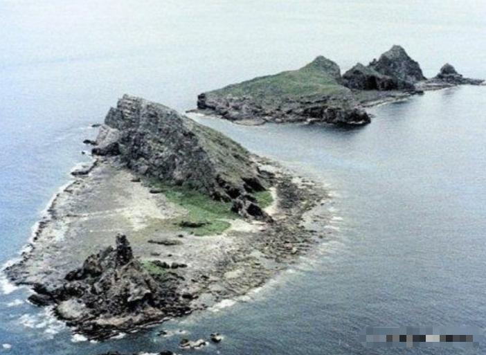 历史多么相似，三一年日本挑衅中国，中国军队虽然开始也有军事演习威慑，但是最后退让