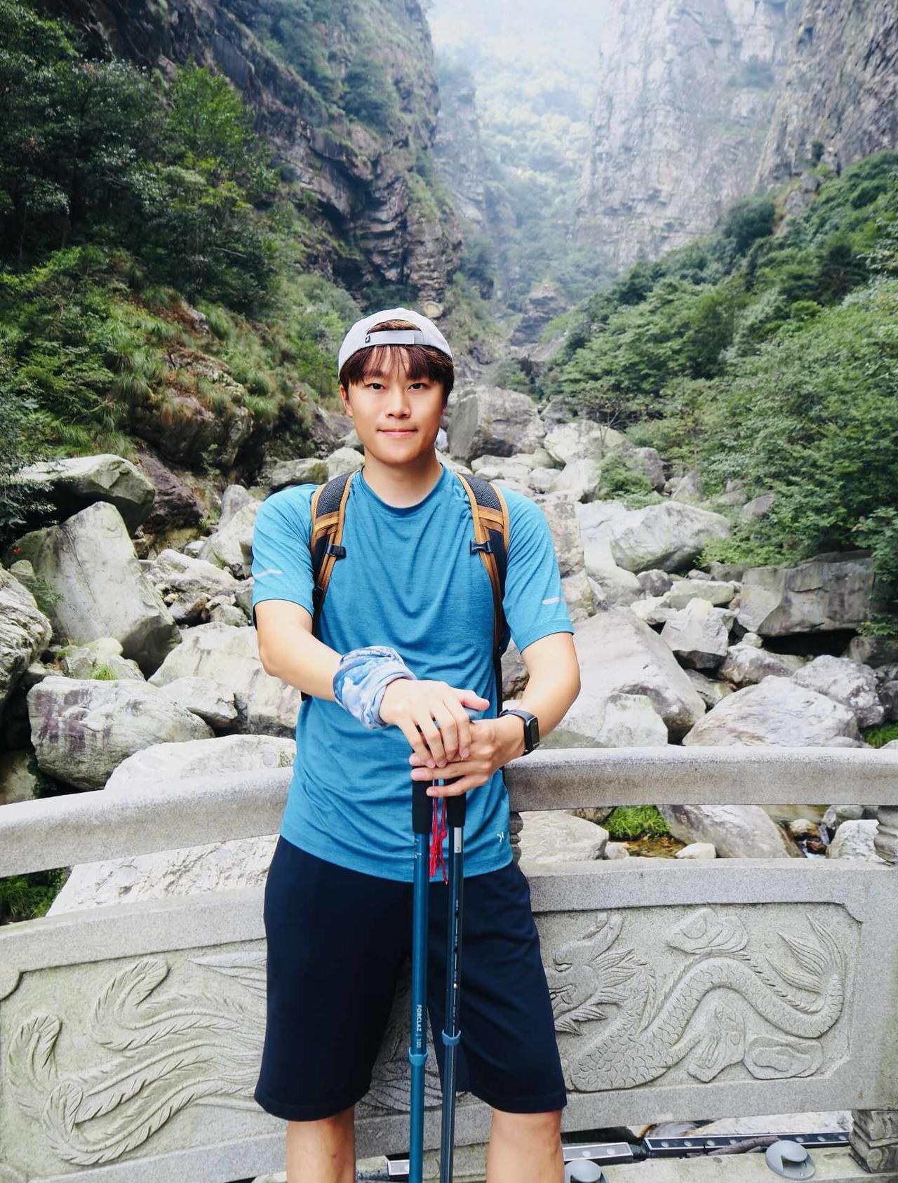 庐山徒步攻略（个人徒版）一、徒步路线庐山分西线（休闲）、东线（硬核）；西线适