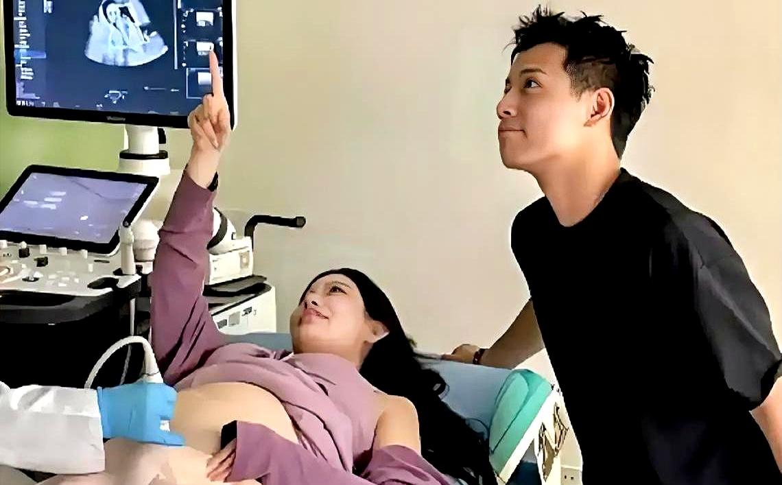 陪媳妇去医院产检，医生冷不丁问我一句：“自然受孕吗？”我脑子一转，回了句：“没强