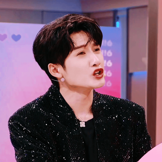 明天就是周六了，又能在你好星期六看到大哥檀健次了，好开心啊！好喜欢看大哥檀健