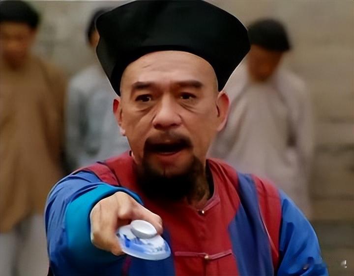 九门提督手下三万精兵，为何在领侍卫内大臣面前连说话底气都不足？一个手握3万兵