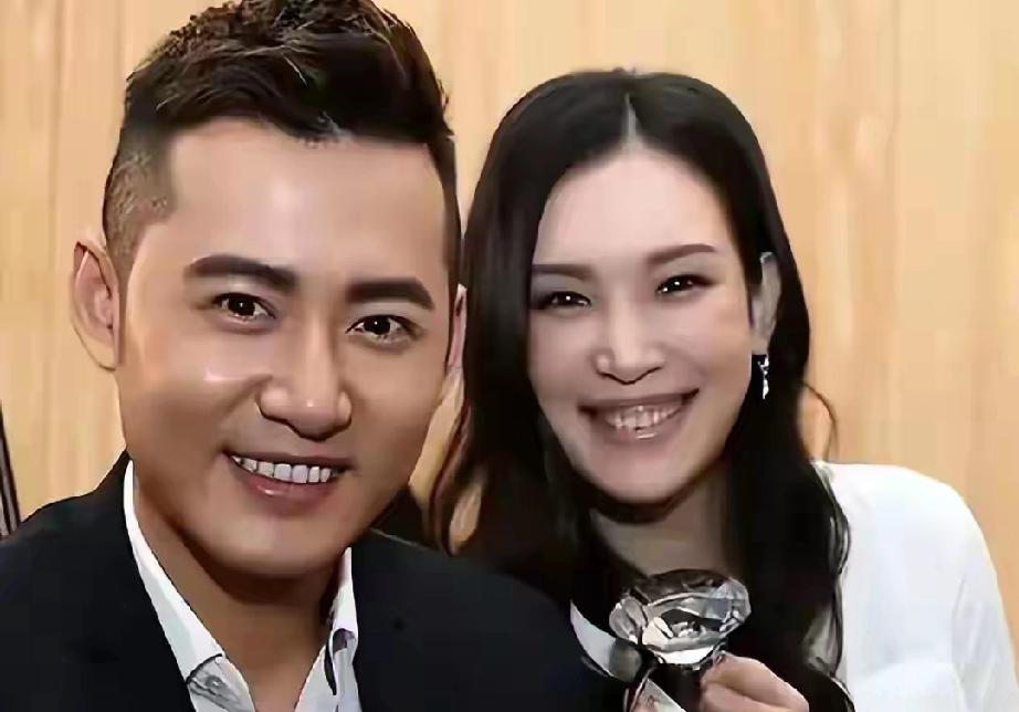 佟晨洁魏巍官宣离婚！11年婚姻无子真相太扎心44岁佟晨洁与KK魏巍正