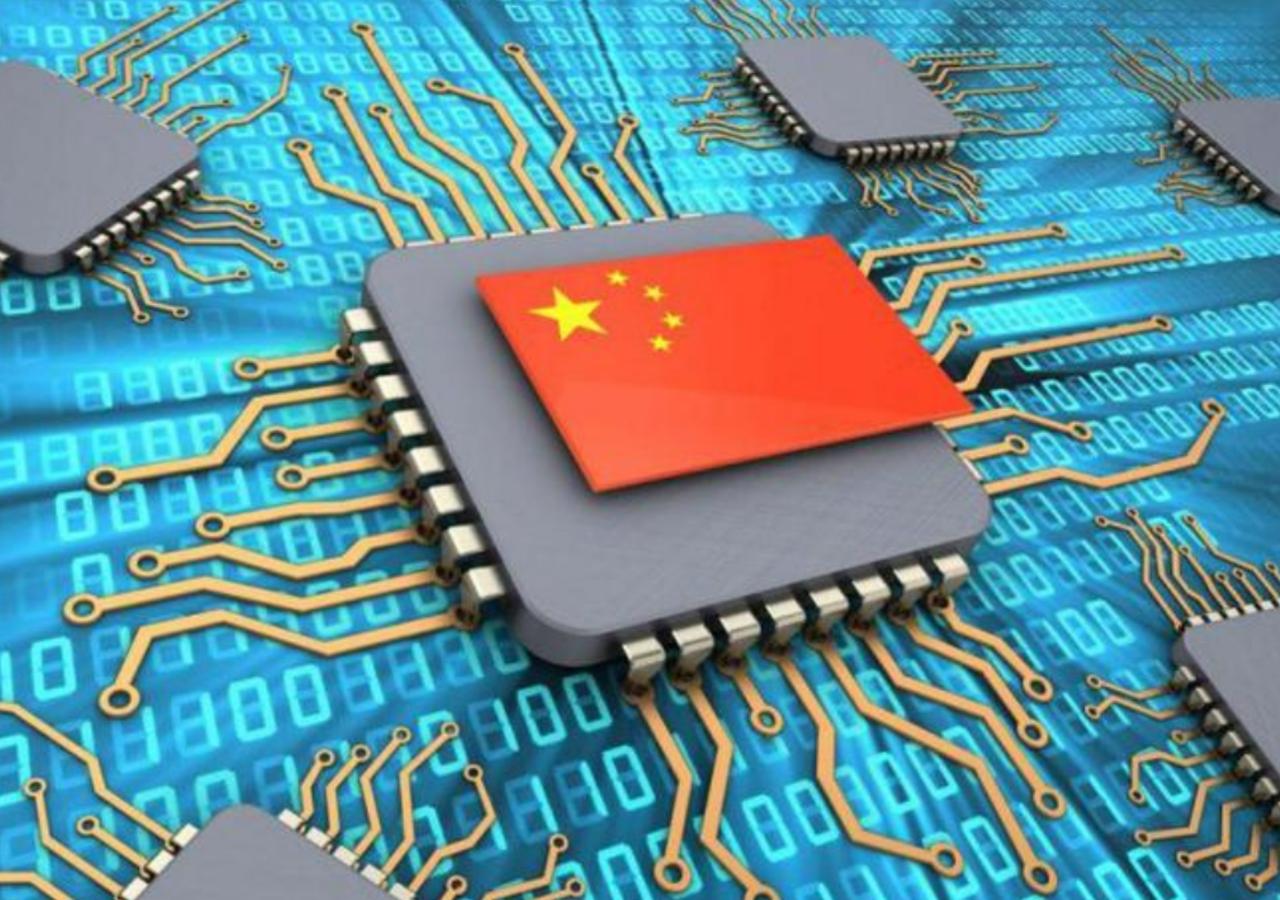 中美芯片大战，却让日本发现一个惊天秘密。日媒紧急呼吁：“全球70%的成熟制程订单