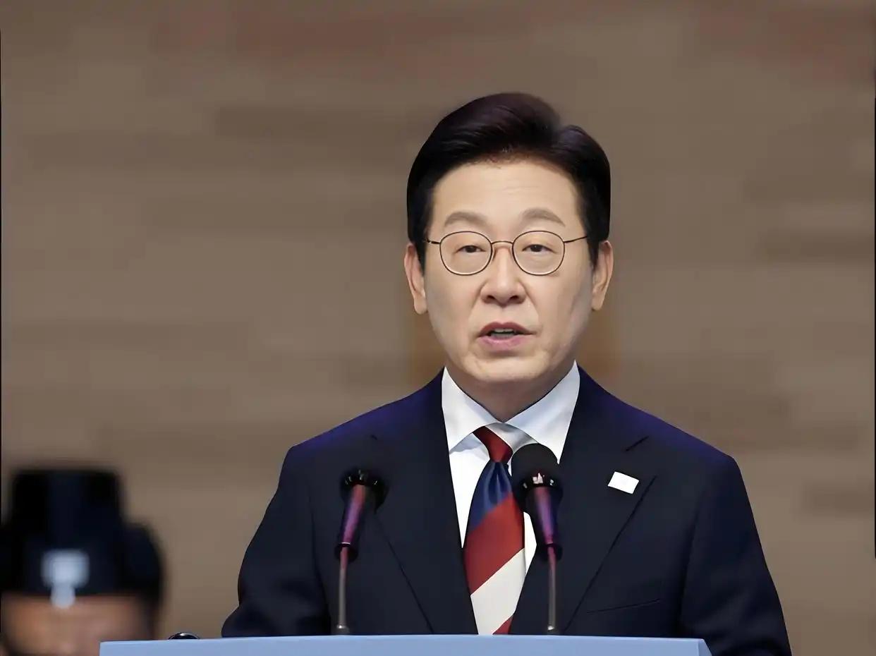 真解气，韩国总统亲自发文，誓让亲日富三代绝迹，扣响了全球经贸围剿"新军国主义"新