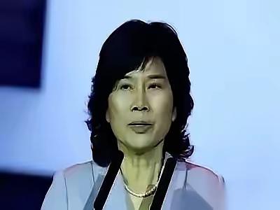 董明珠这次，是真低头了。欧洲热浪烧到40度，空调卖疯了，美的、海信的钱都快装不
