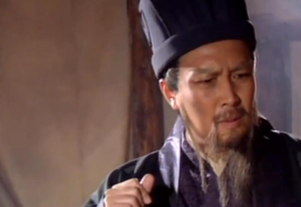 毛主席评价《三国演义》谁的本事大1948年5月，毛泽东住在河北省城南庄的范山村