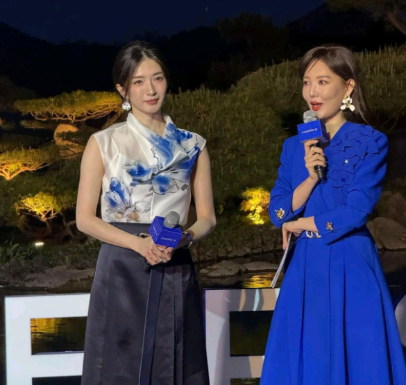 演员的气场还是不如主持人