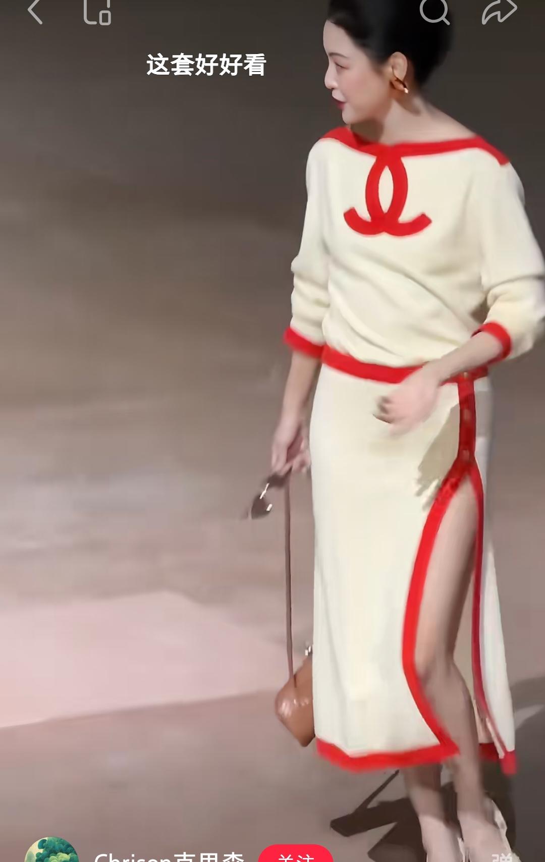 设计师真的很厉害，套装配色很好看，领口宽边设计独特亮眼又展示了logo，裙子独