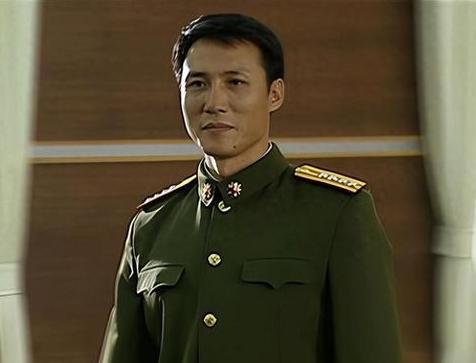 师长转业能当市公安局长吗？师长是正师级大校军官，对应地方正厅级干部。正师级军