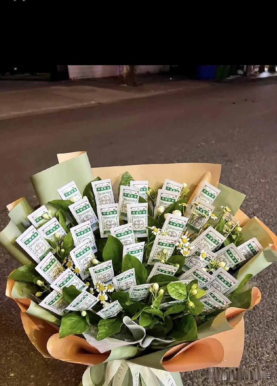 一个男人爱不爱你，舍不舍得为你花钱，过个七夕节就知道了，爱你的人会早早给你准备礼