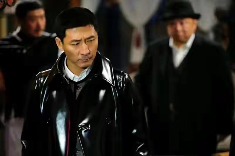 为什么燕双鹰系列和其它神剧评价差距那么大？因为其他神剧都是披着PG–18“写