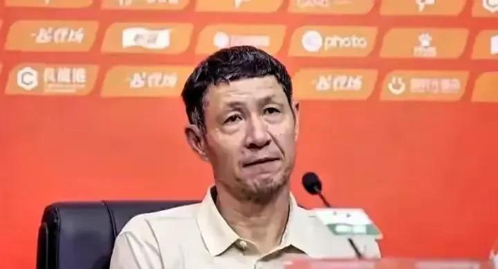 中甲18轮黎兵率领的广州豹影主场0:1兵敗排行榜12名的定南赣联。至此广州豹影近