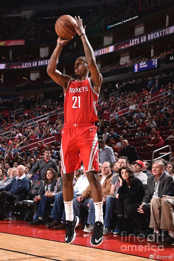 据BenDuBose:关于买断市场操作，火箭可能更倾向于外部找球员。等了这么