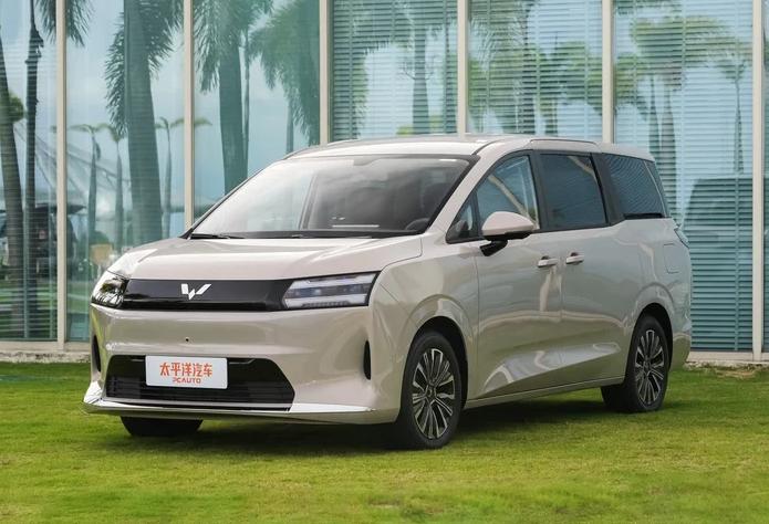 五菱星光730预售大订直接冲到2万台，11月12日就正式上市了！价格：预售7