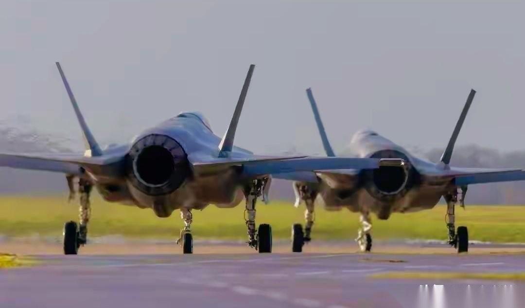 美军顶级导弹没炸，被伊朗捡走研究，这下美国要头疼了！4月26号，伊朗革命卫队公