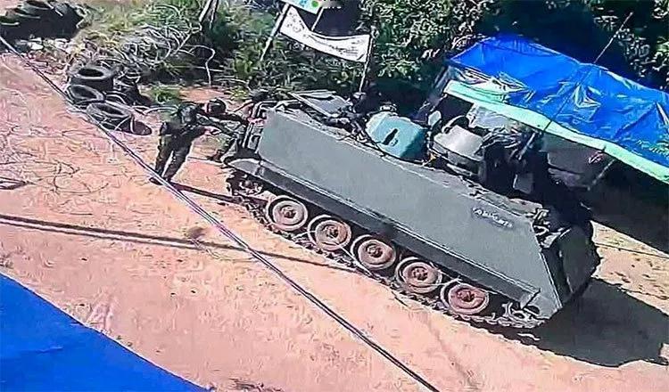 韩联社消息，泰国装甲部队已占领柬埔寨一城镇。当地时间9日，柬埔寨奥多棉吉省省