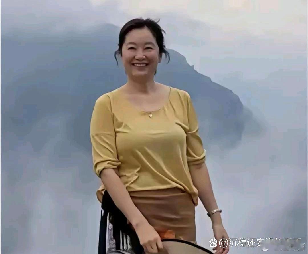 林青霞老了，那也是优雅老太太！