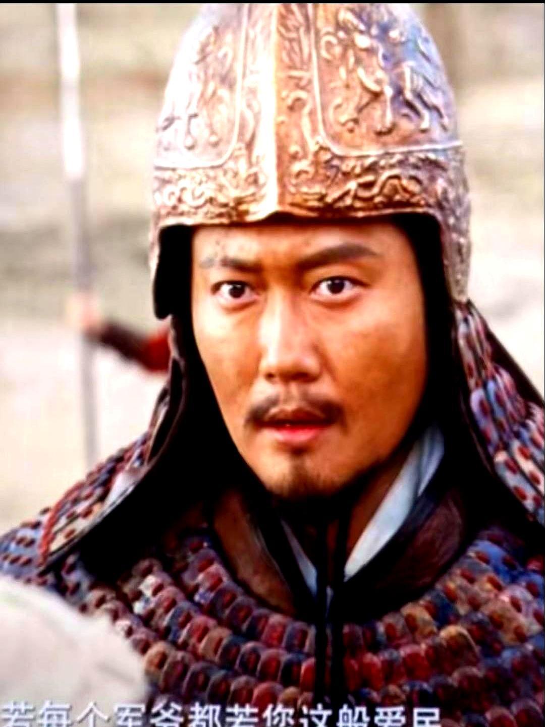 你敢信？吴京新片《镖人》，满场观众看完灯一亮，才发现被个说相声的骗了！满脸