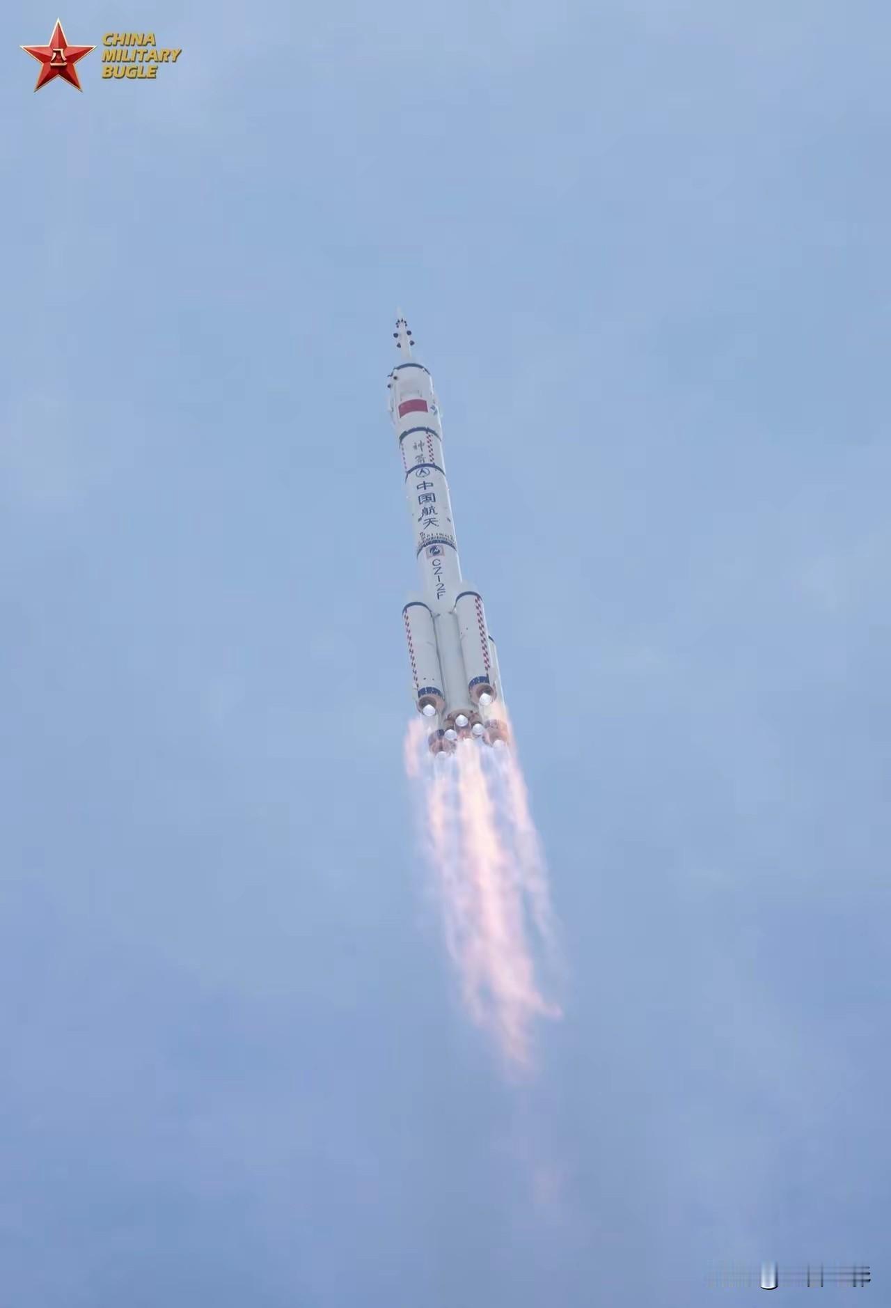 一艘载人飞船，为何能“空舱”发射，自主奔赴天宫？这绝非一次普通的物资补给，而是中