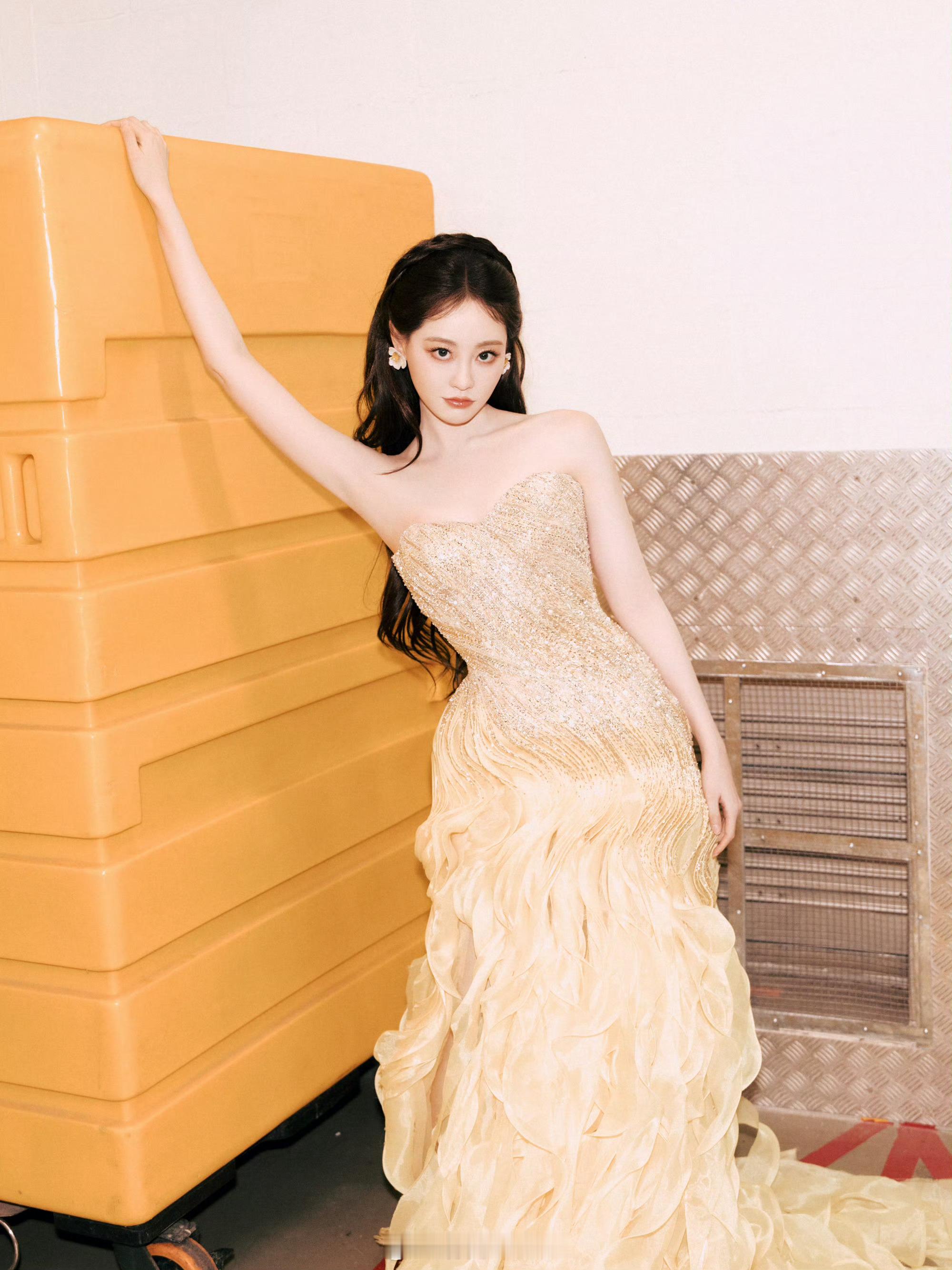 祝绪丹zxd祝绪丹姬紫月💛祝绪丹遮天被风拂落的信纸，星河拾起月倒映在海里，你