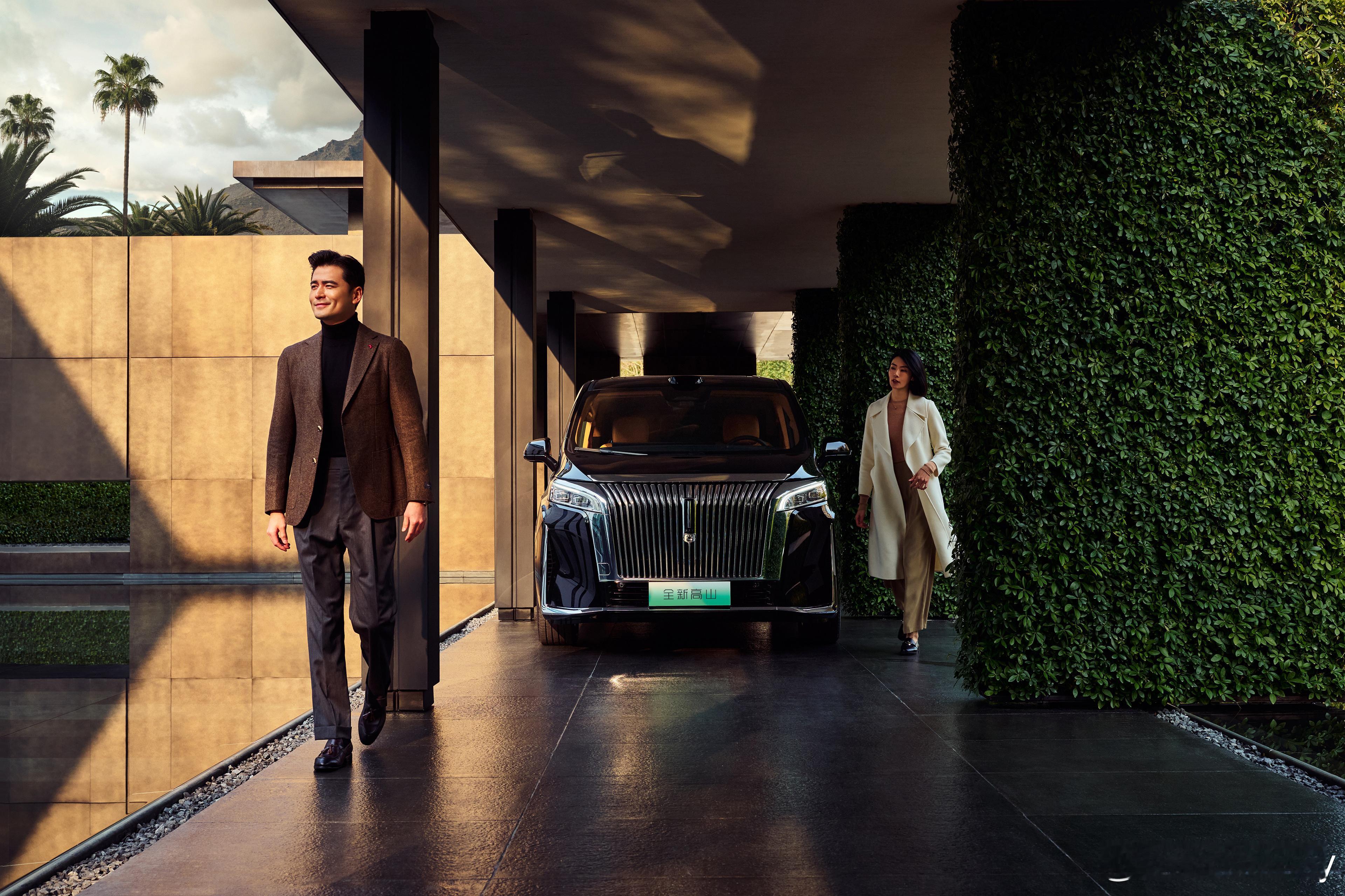 魏牌高山新能源MPV刚刚达成10万台下线，连续7个月销冠！这是十万个家庭的信任与