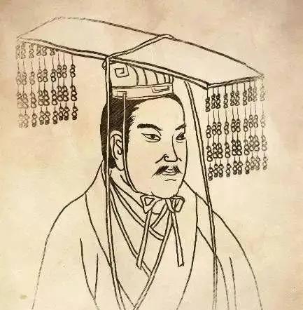 时间来到公元前64年，汉宣帝宠妃王婕妤正在宫里梳妆打扮，宦官忽然高喊皇帝驾到。王