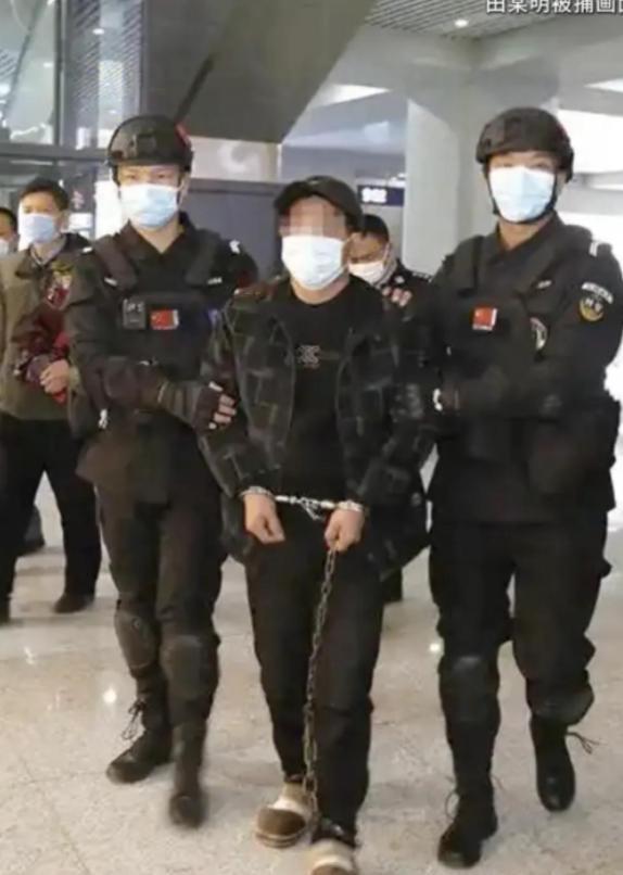 云南，一男子因为贪图亲嫂子的美貌，竟然趁嫂子午睡的时候进入房间侵犯了她。在跟嫂子