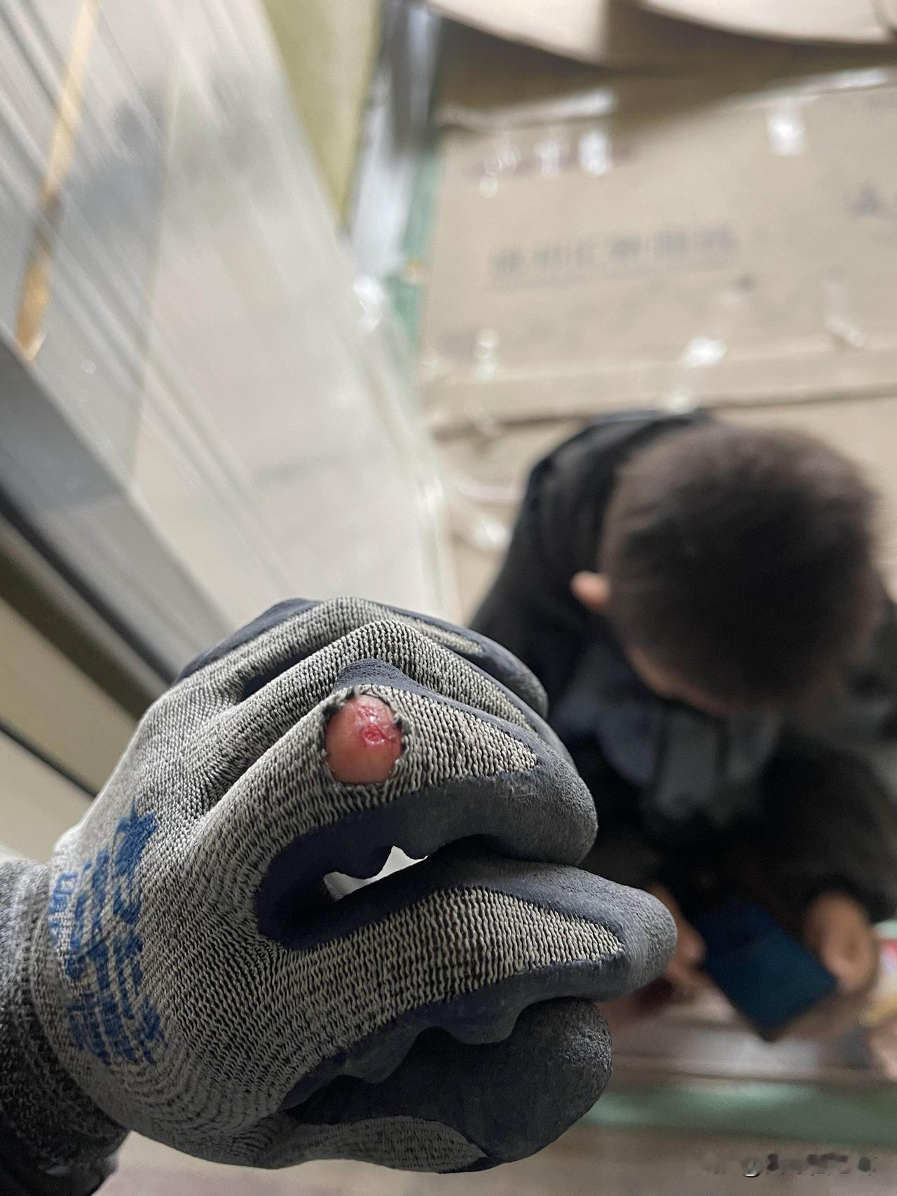 真的会有人花钱供着你，让你游手好闲，啥事都不干，不付用出劳动回报或者金钱回报的人