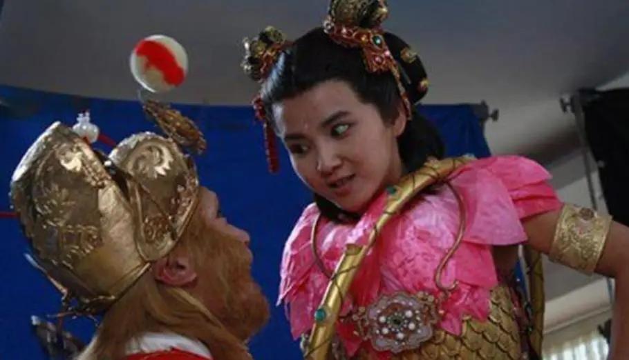 今日话题：为什么李靖塔不离手？？？网友甲：在《封神榜》中，李靖曾言：“你是我