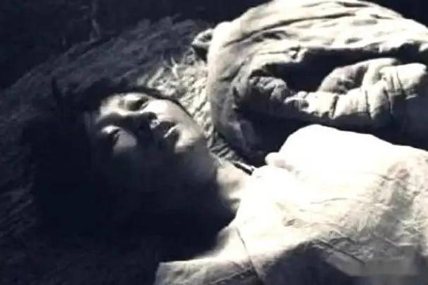 1941年秋，南京汤山15岁少女被哄骗进入日军山本高台慰安所，进入当天就被三名日