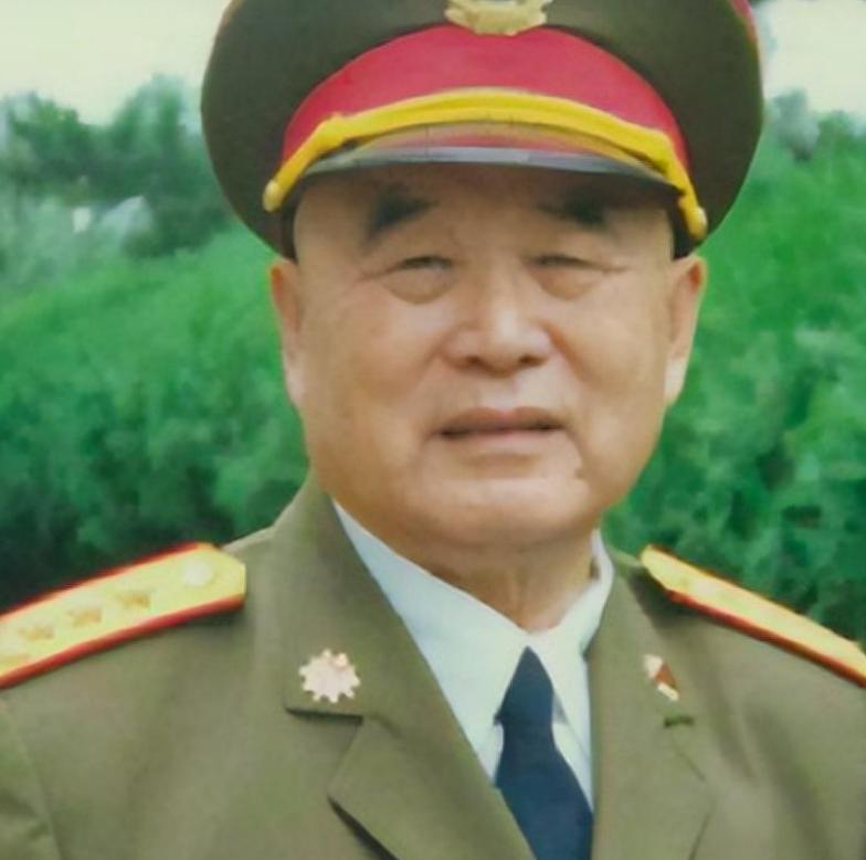 1973年，毛主席说要从军队中选出一名副主席，周总理毫不犹豫说出一个人的名字，毛