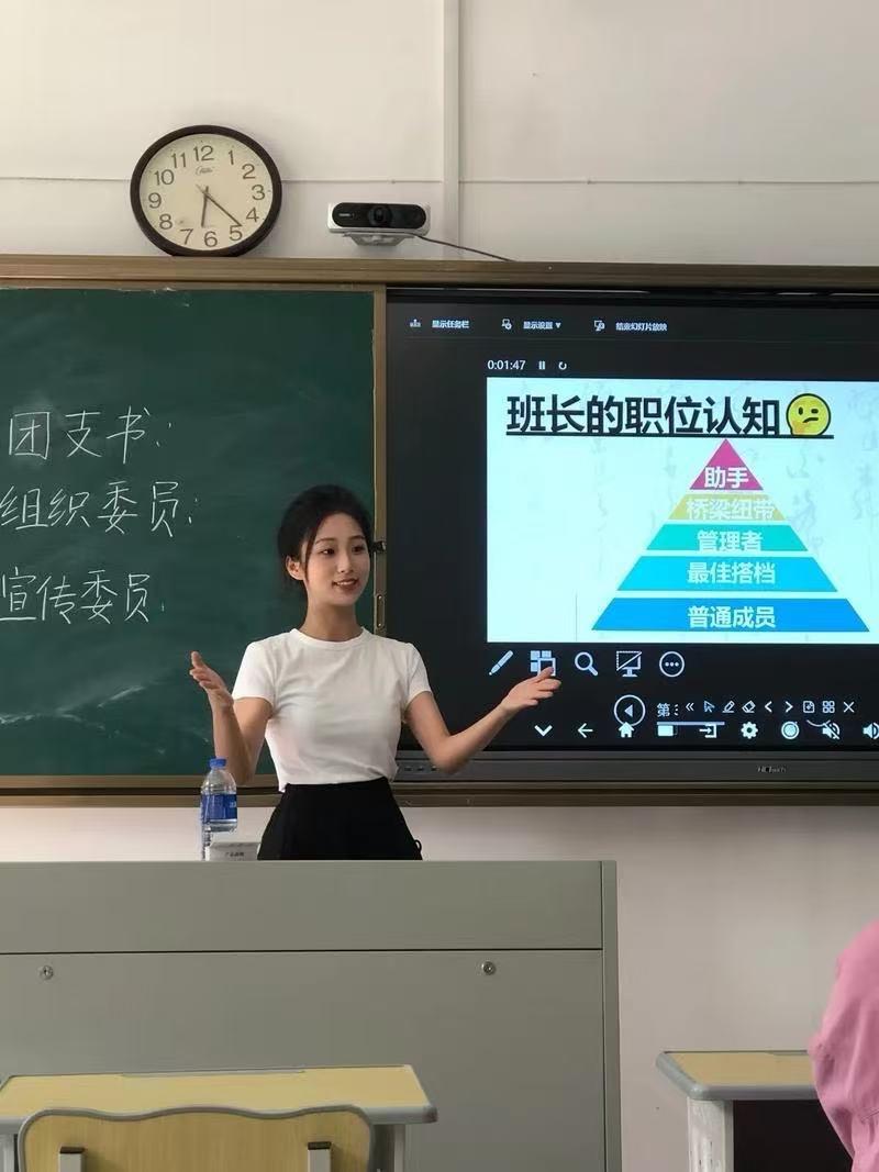 有人说，海洋药学是去了听着高大上，其实找不到工作，也有人说海洋是新药的蓝色宝库，