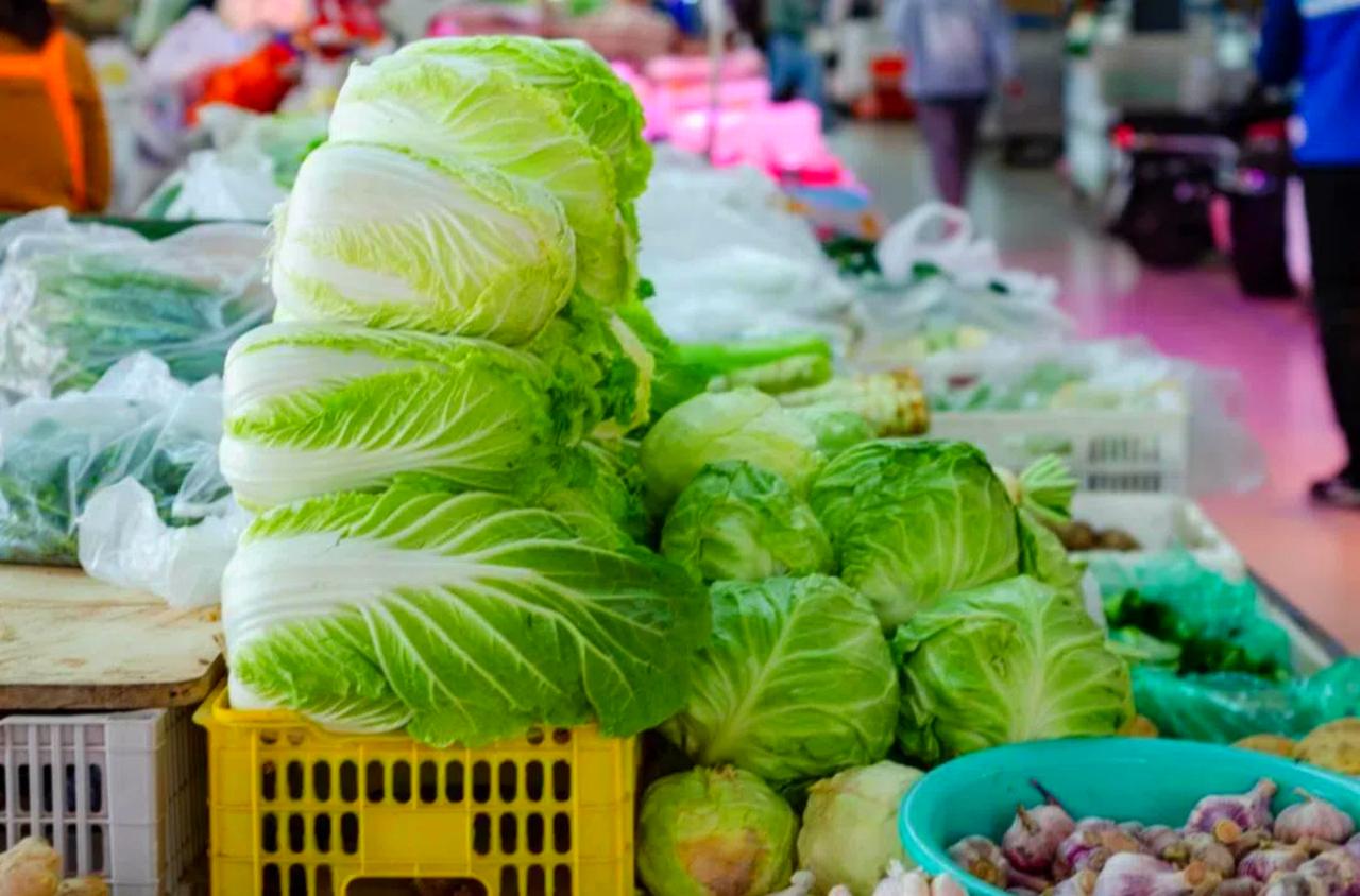 康保县白菜运输商为保鲜浸甲醛，必须严惩据九派新闻8月22日报道，近日，河北