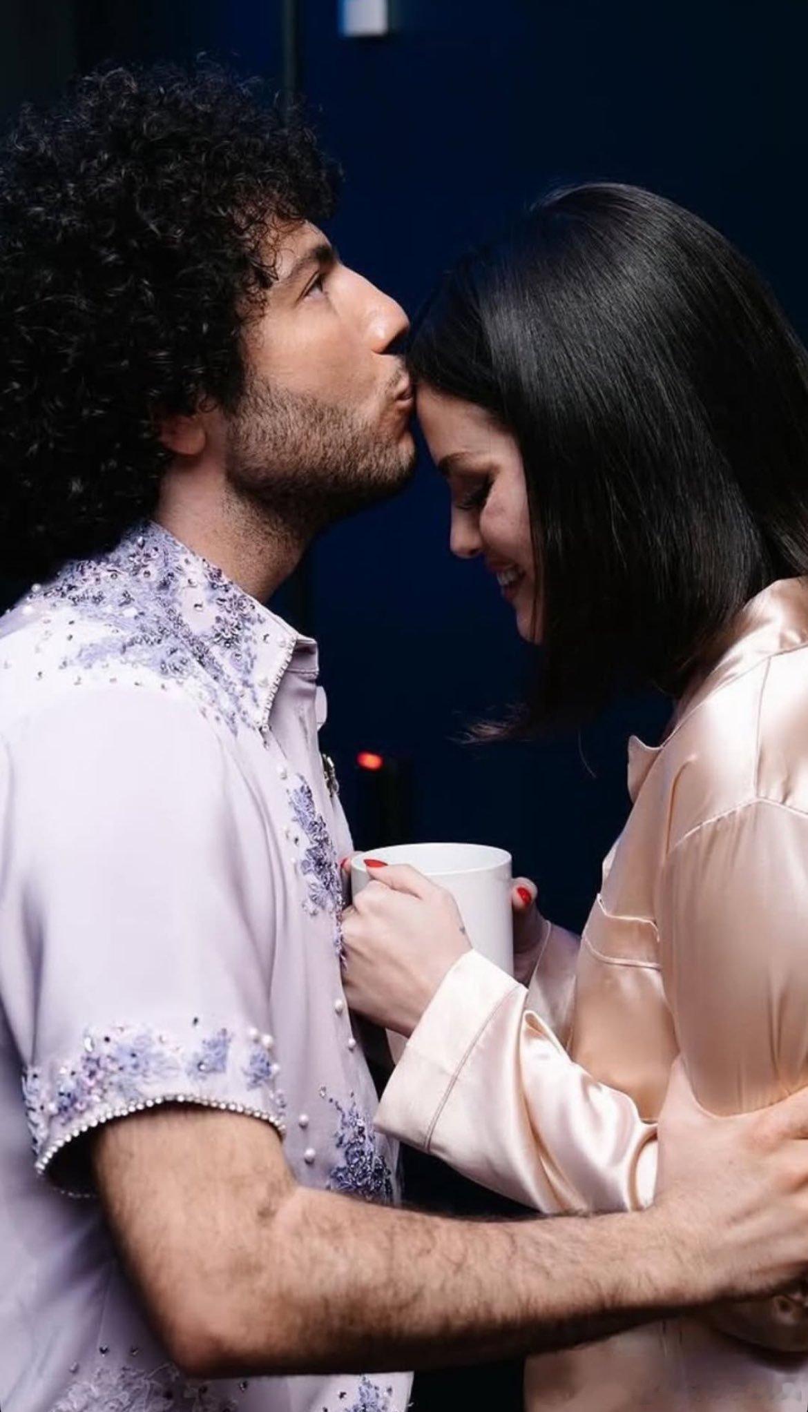SelenaGomez赛琳娜戈麦斯和未婚夫Bennyblanco近期悄悄放闪