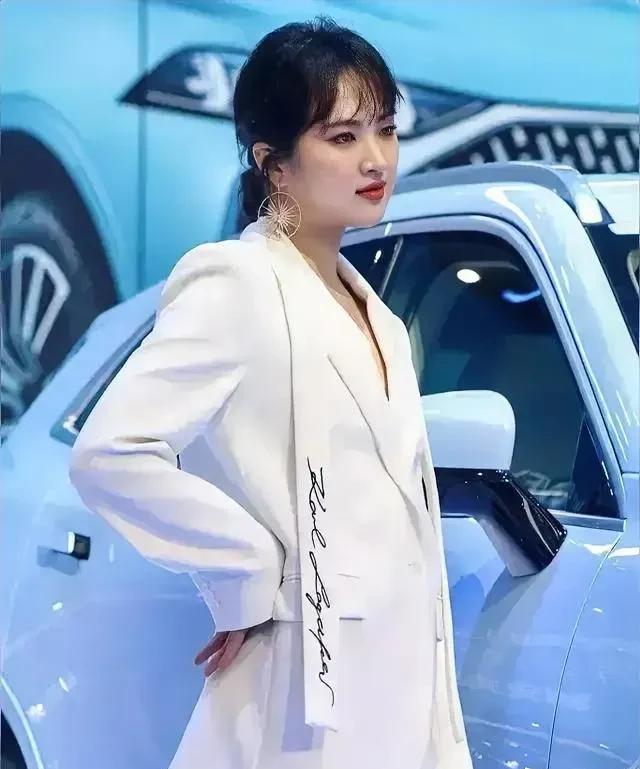 #我的宝藏兴趣#宝子们，今天咱们来好好唠唠姚安娜这位姑娘。哎呀！姚安娜的含金
