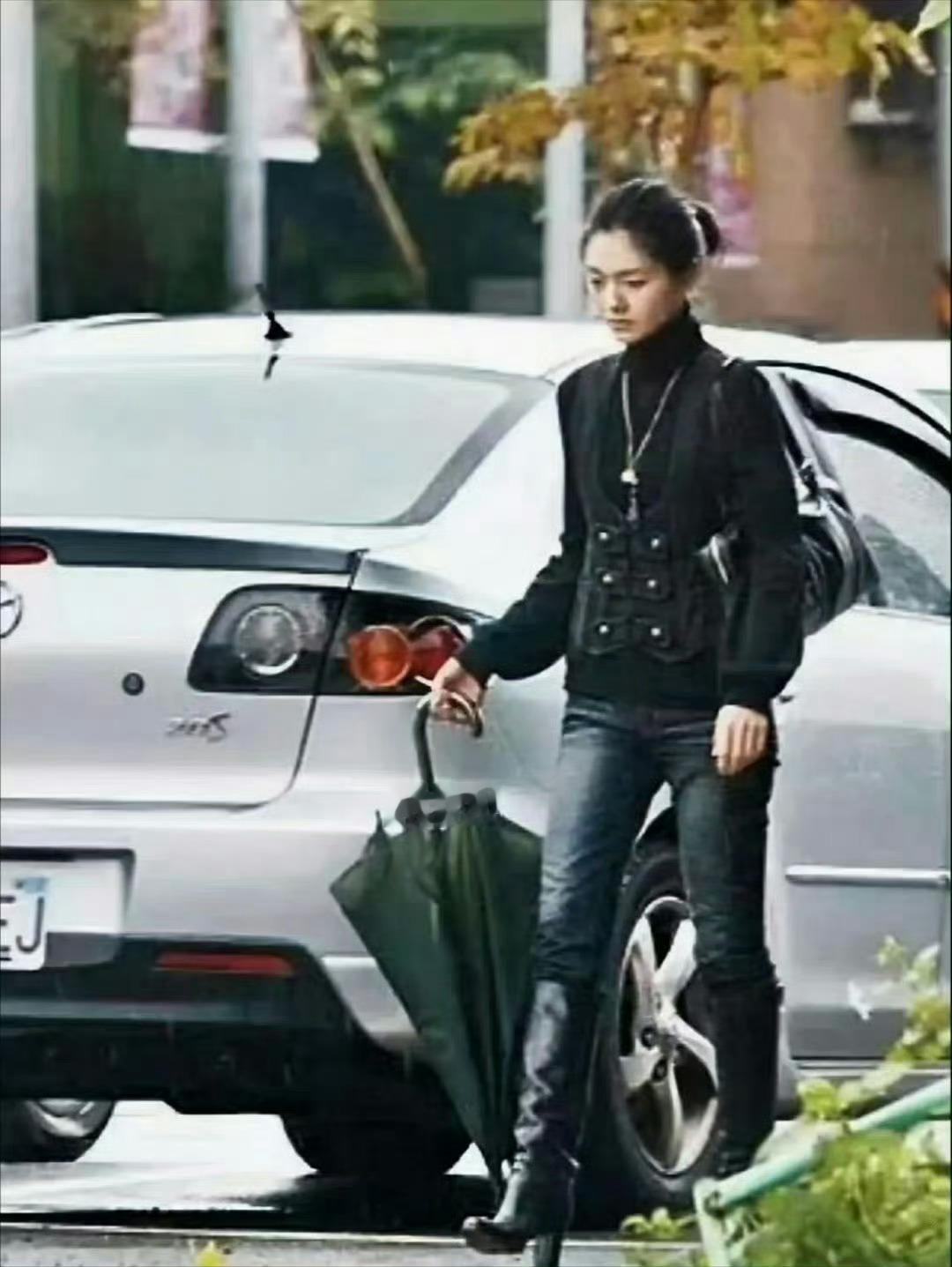 20年前的大S随随便便一套衣服就惊人的好看放到现在妥妥一穿搭博主