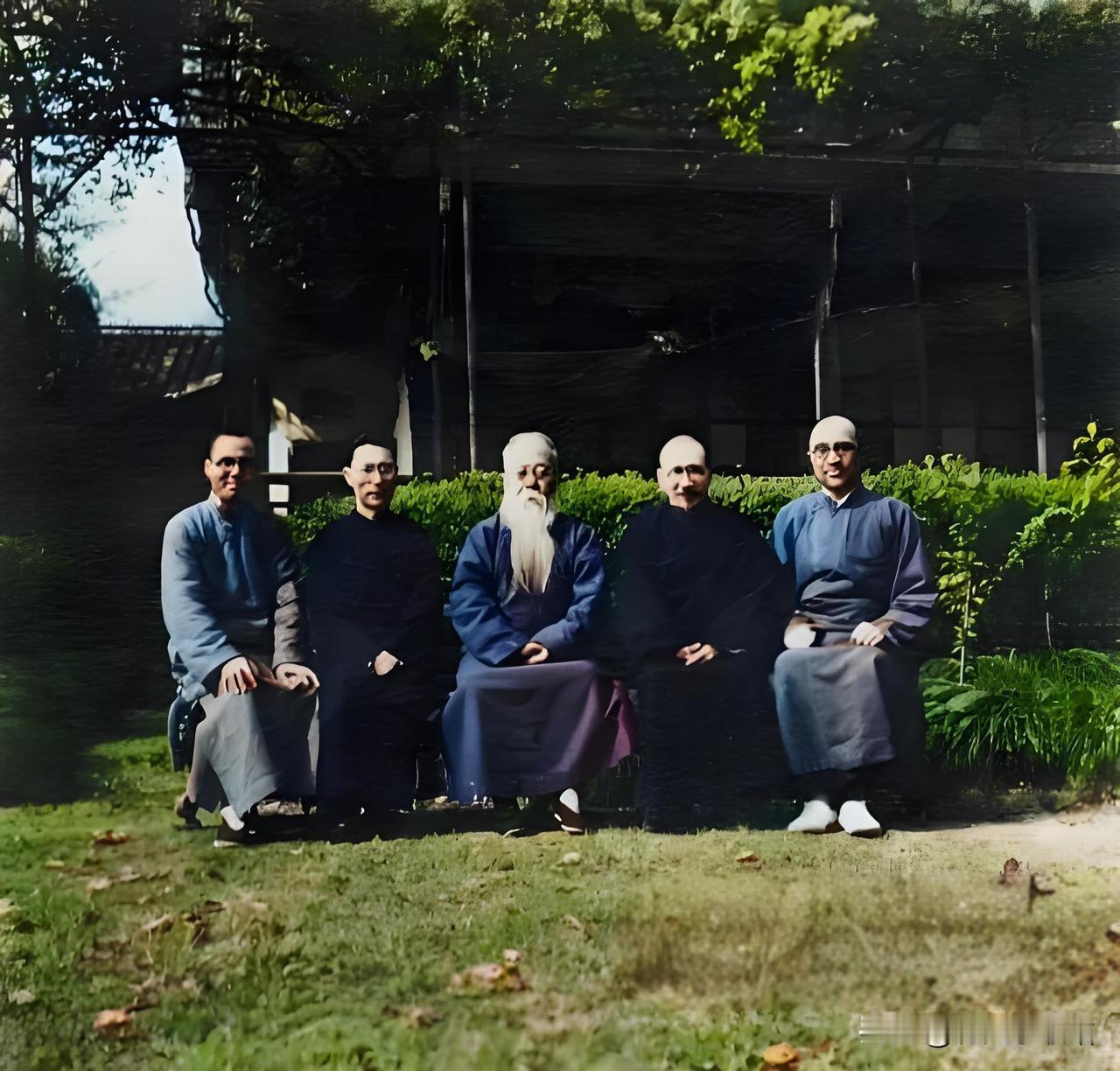 1947年9月23日，中秋后的西湖泛着冷冽波光。夏承焘与方介堪、马一浮、马公愚、