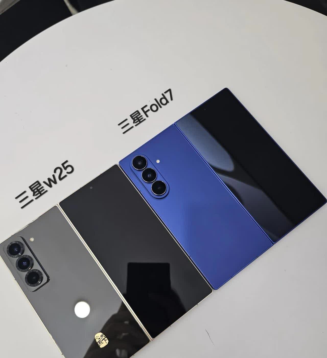 三星Fold7。这次等等帮的兄弟们赌对了