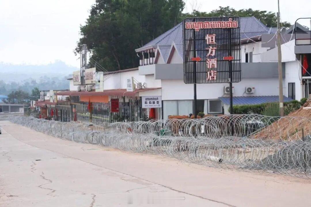 泰柬边境再起摩擦：柬埔寨抗议泰军越界架设铁丝网柬埔寨外交部官员表示，将向泰国递交