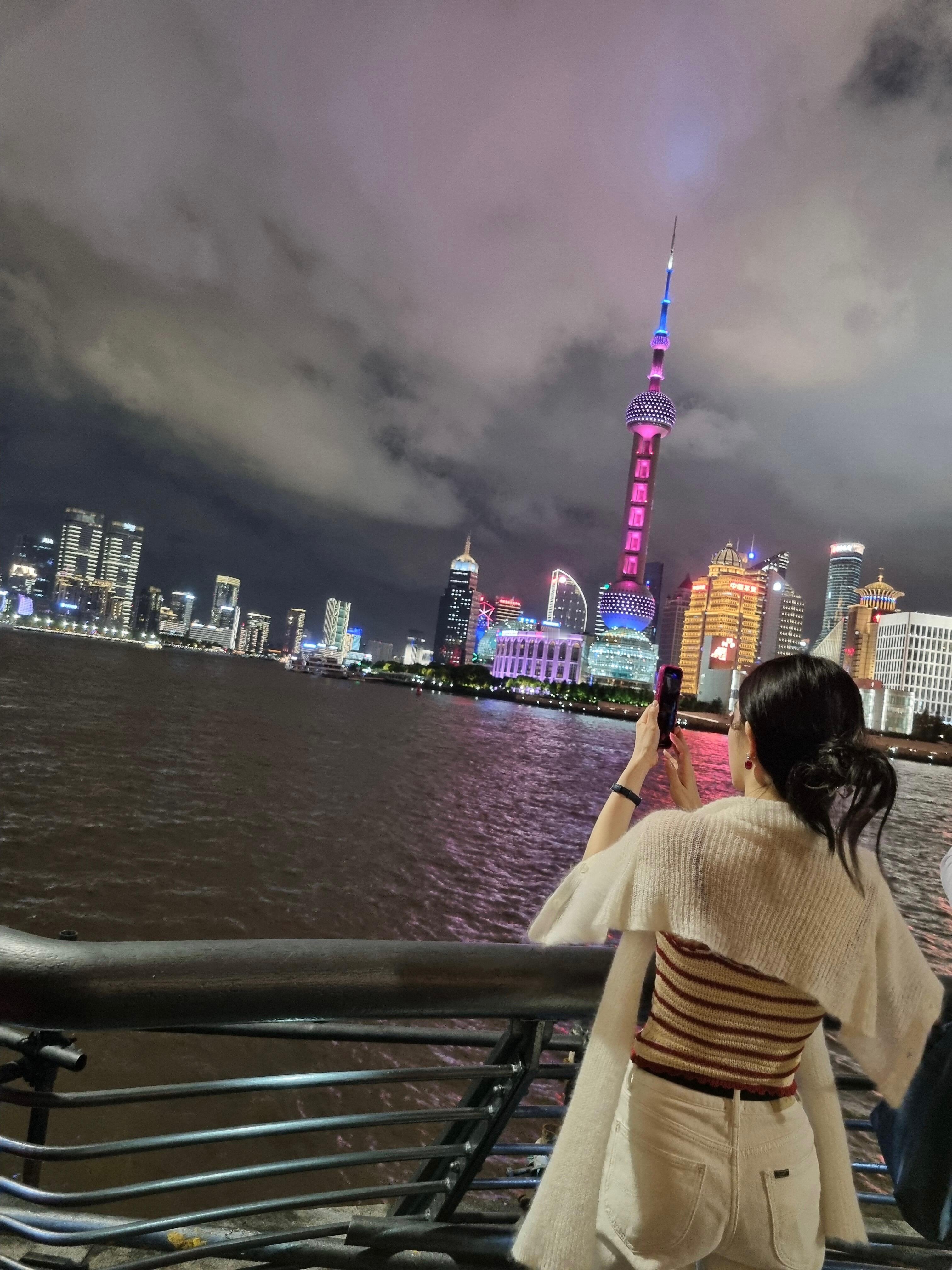 大城市就是机会多，裴珠泫来好几次上海了都​​​