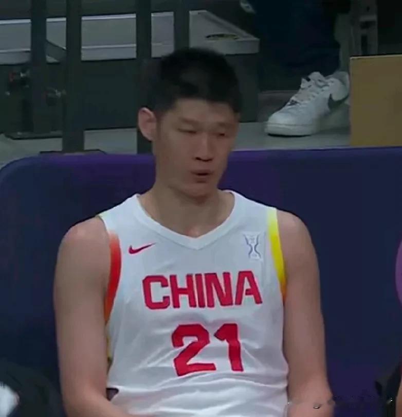 4场亚洲杯打完！！！胡金秋目前总共得到67分。王俊杰目前总共得到55分。程