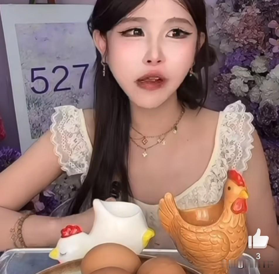 猫妹妹哭泣以前的自己太傻了，千疮百孔还要讨好前男友，给人家花钱！