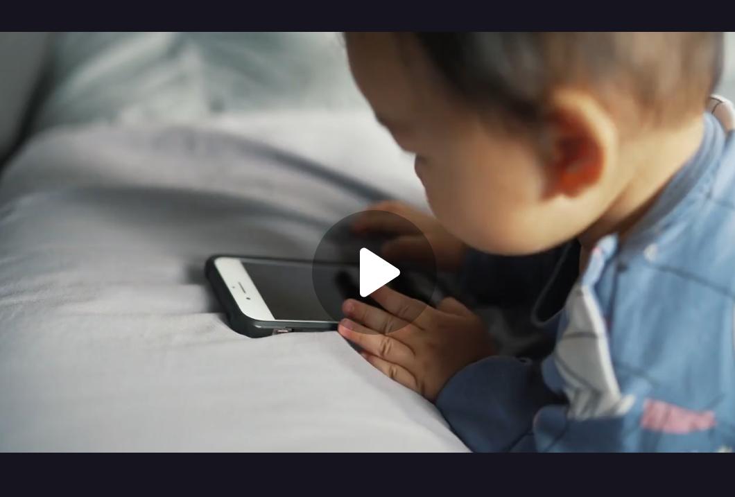 “焦虑的一代，为什么孩子无法摆脱手机？”这是一个复杂而多方面的问题，涉及心理、社