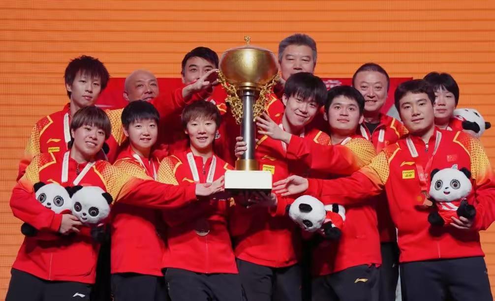 从这张照来看谁是C位有人说孙颖莎是C位有人说王曼昱才是C位最正确的C位到