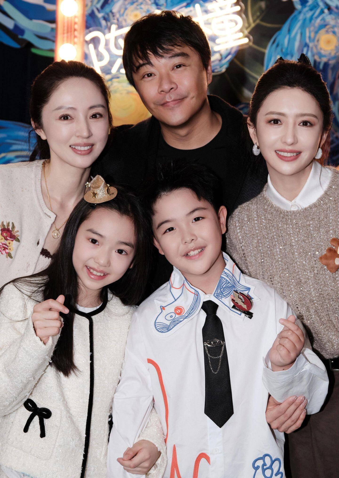 李锐错把小酒窝当佟丽娅孩子佟丽娅常年照看小酒窝，带出游、陪过节，小酒窝日常喊她丫