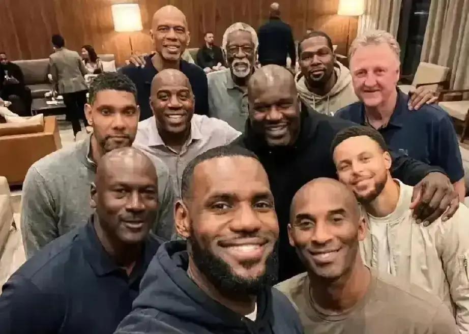 2024年，NBA官方宣传片悄悄换掉了用了30年的定义。他们不再只说乔丹是