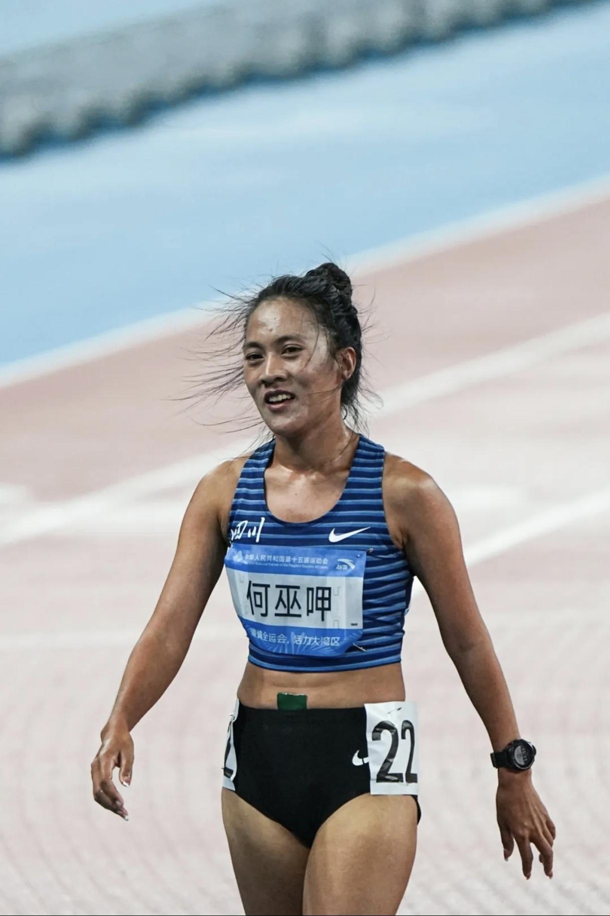 无缘亚运名单，何巫呷海外强势回击！洛杉矶田径赛，她以15分22秒23秒斩获50