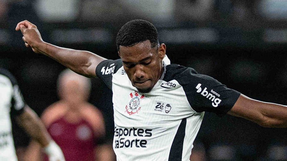 【ESPNBrasil】据该巴西媒体的报道，米兰向巴甲科林蒂安俱乐部就安德烈