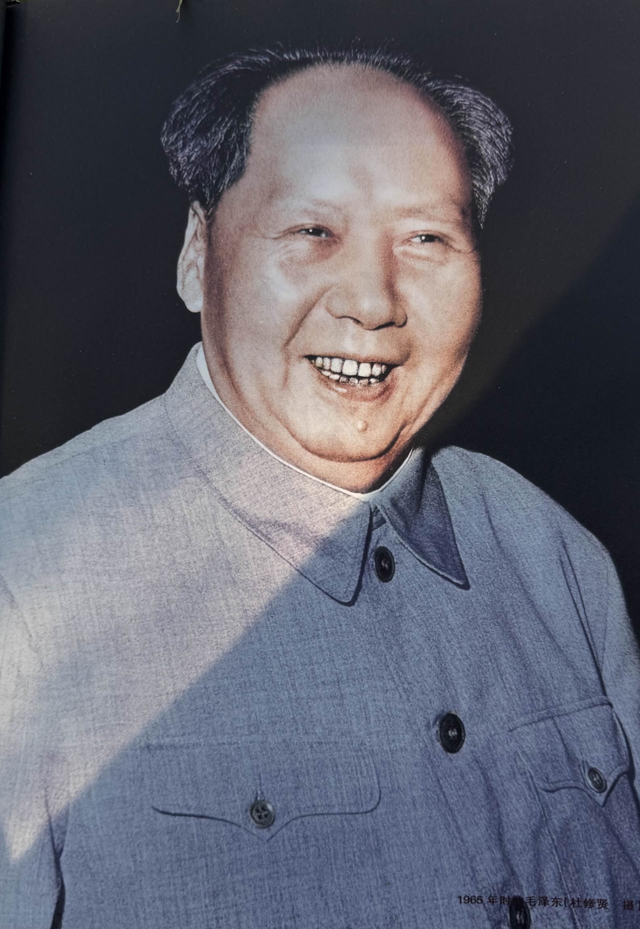 为什么美西方那么热衷于诋毁毛泽东，以至于想出很多看似是赞美，实则是贬损毛泽东的话