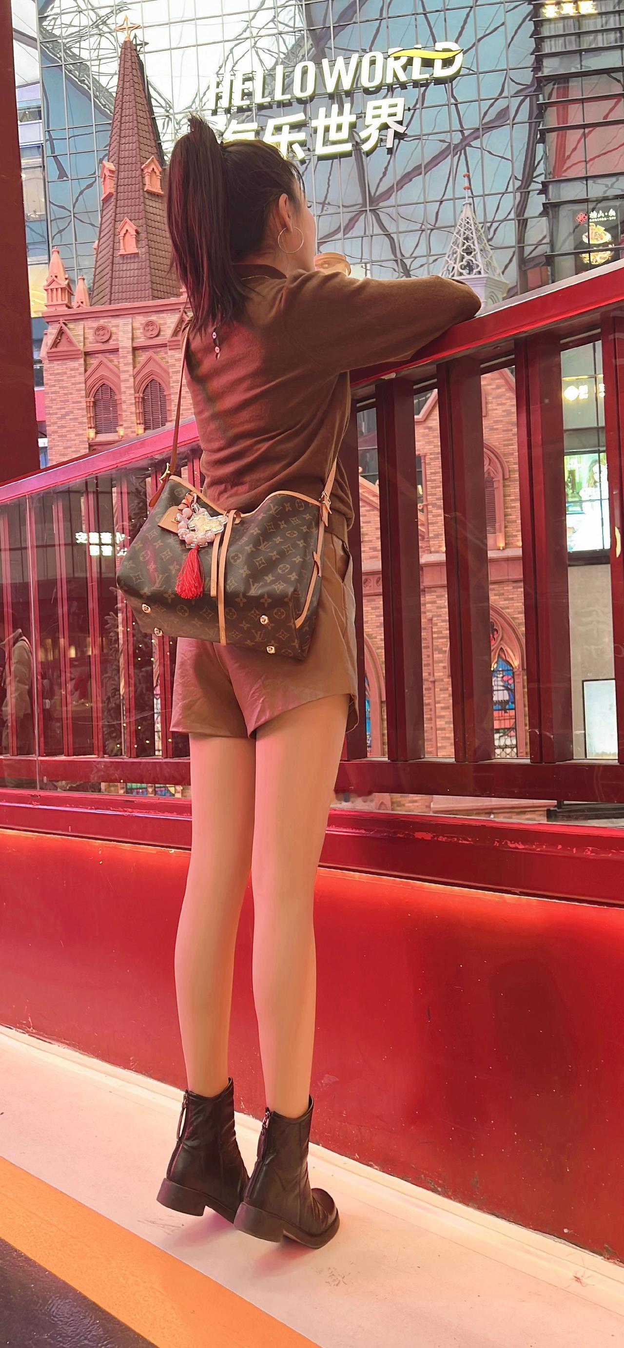 光腿神器街拍小姐姐穿搭